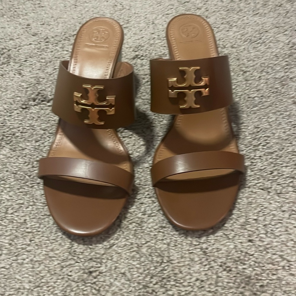 Tory burch Everly wedge sandals Calf Leather size  10.5